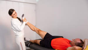 Passives Faszienstretching im Fitlab Stuttgart zur Lösung von hartnäckigen Verspannungen.